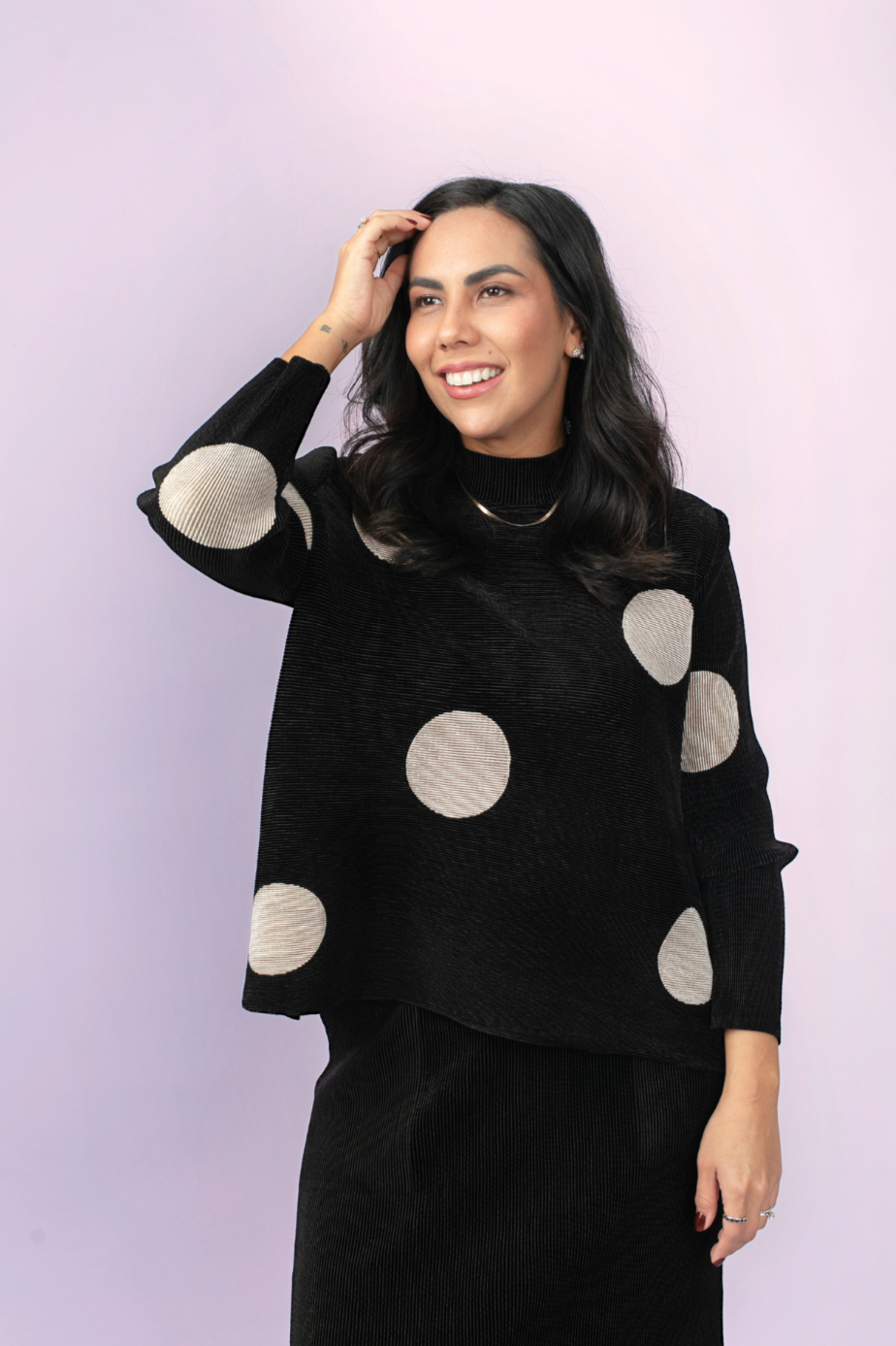 SWEATER LUNARES - NEGRO