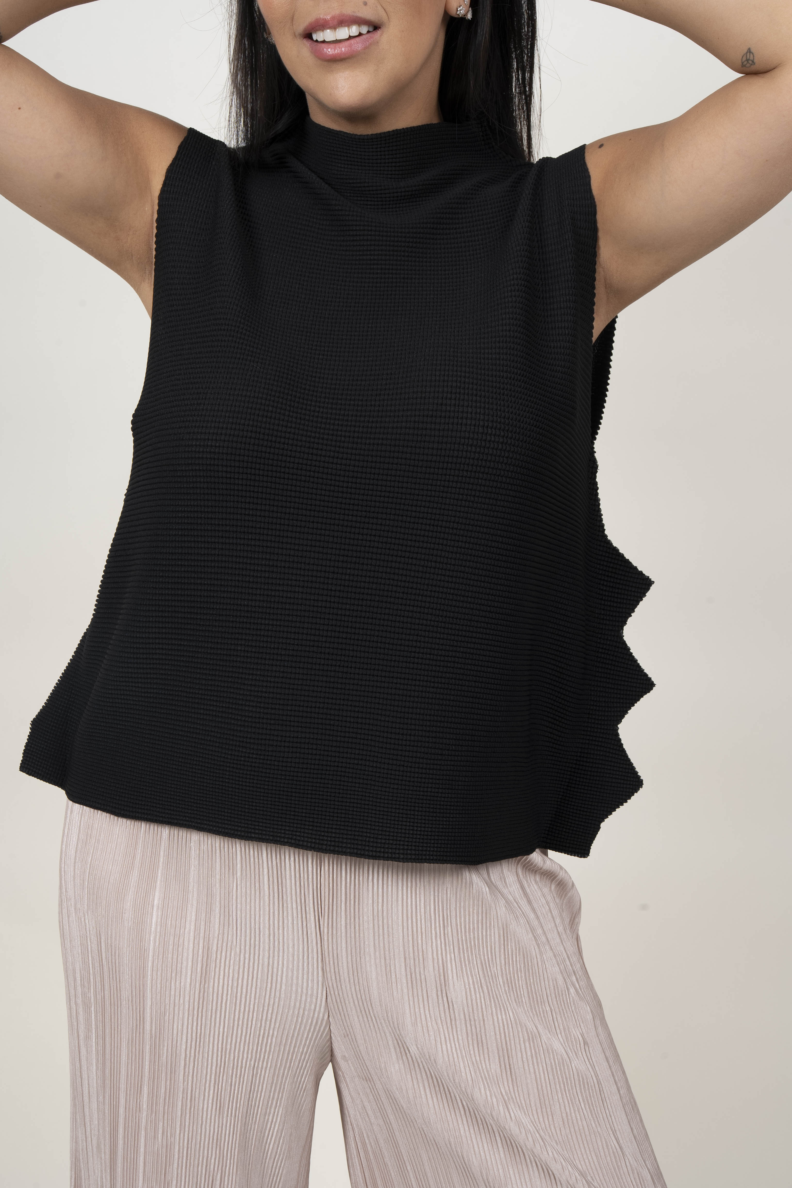 BLUSA NORA - NEGRO